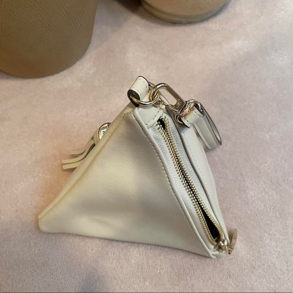 Triangle pyramid clutch wristlet purse with tassel decoration from stylenanda - Picture 4 of 4